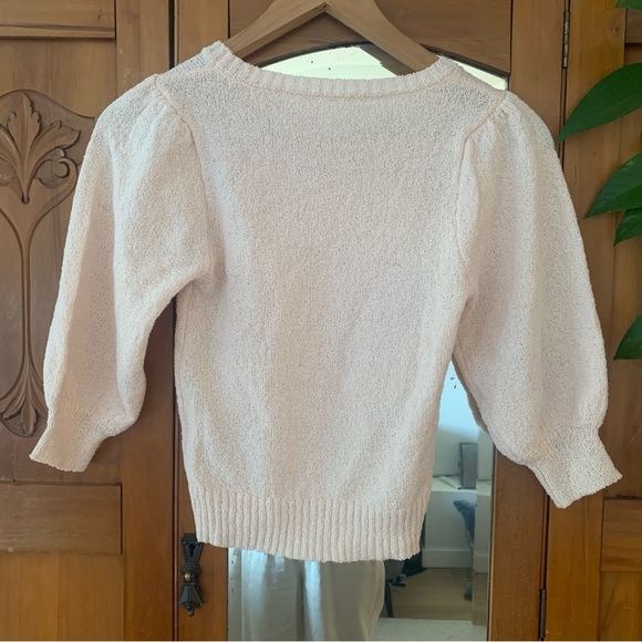 Cute feminine balloon sleeve top NWOT - Picture 3 of 5